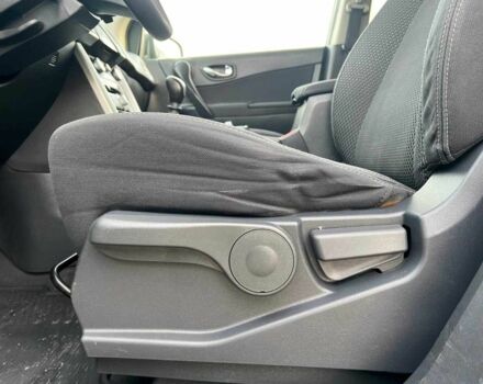 Сірий Рено Колеос, об'ємом двигуна 2 л та пробігом 162 тис. км за 7290 $, фото 18 на Automoto.ua