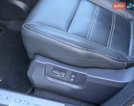 Сірий Рено Колеос, об'ємом двигуна 2 л та пробігом 209 тис. км за 14500 $, фото 16 на Automoto.ua