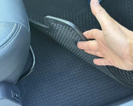 Рено Колеос 2012 в Каневе на Automoto.ua Серый Рено Колеос, объемом двигателя 2 л и пробегом 245 тыс. км за 11600 $, фото 31 на Automoto.ua