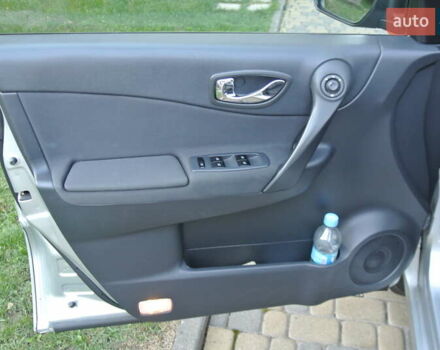 Серый Рено Колеос, объемом двигателя 2 л и пробегом 172 тыс. км за 14400 $, фото 13 на Automoto.ua