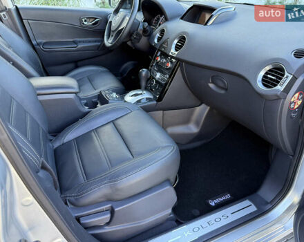 Сірий Рено Колеос, об'ємом двигуна 2 л та пробігом 209 тис. км за 14500 $, фото 37 на Automoto.ua