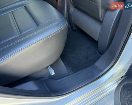 Сірий Рено Колеос, об'ємом двигуна 2 л та пробігом 209 тис. км за 14500 $, фото 35 на Automoto.ua