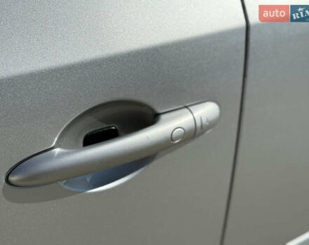 Сірий Рено Колеос, об'ємом двигуна 2 л та пробігом 209 тис. км за 14500 $, фото 12 на Automoto.ua