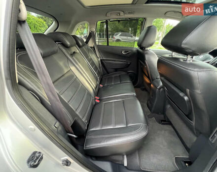 Сірий Рено Колеос, об'ємом двигуна 2 л та пробігом 228 тис. км за 12500 $, фото 54 на Automoto.ua