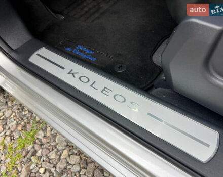 Сірий Рено Колеос, об'ємом двигуна 2 л та пробігом 228 тис. км за 12500 $, фото 16 на Automoto.ua