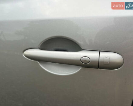 Сірий Рено Колеос, об'ємом двигуна 2 л та пробігом 228 тис. км за 12500 $, фото 62 на Automoto.ua