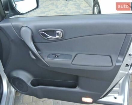 Серый Рено Колеос, объемом двигателя 2 л и пробегом 172 тыс. км за 14400 $, фото 23 на Automoto.ua