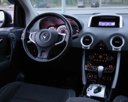 Серый Рено Колеос, объемом двигателя 2.5 л и пробегом 157 тыс. км за 10700 $, фото 10 на Automoto.ua