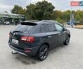 Сірий Рено Колеос, об'ємом двигуна 2 л та пробігом 215 тис. км за 12800 $, фото 6 на Automoto.ua