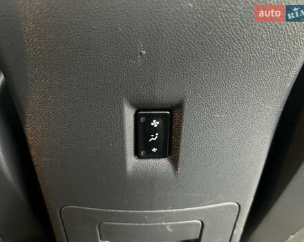 Сірий Рено Колеос, об'ємом двигуна 2 л та пробігом 228 тис. км за 12500 $, фото 49 на Automoto.ua