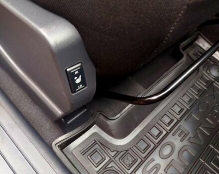 Серый Рено Колеос, объемом двигателя 2 л и пробегом 256 тыс. км за 11700 $, фото 24 на Automoto.ua