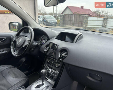 Сірий Рено Колеос, об'ємом двигуна 2 л та пробігом 178 тис. км за 13500 $, фото 8 на Automoto.ua