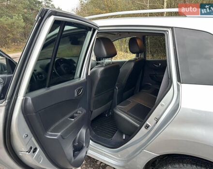 Серый Рено Колеос, объемом двигателя 2.49 л и пробегом 137 тыс. км за 13200 $, фото 21 на Automoto.ua