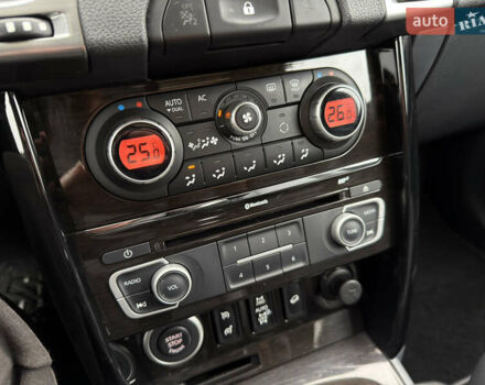 Серый Рено Колеос, объемом двигателя 2.5 л и пробегом 176 тыс. км за 14000 $, фото 60 на Automoto.ua