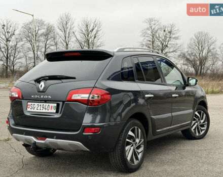 Серый Рено Колеос, объемом двигателя 2.5 л и пробегом 176 тыс. км за 14000 $, фото 4 на Automoto.ua
