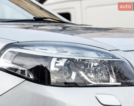 Серый Рено Колеос, объемом двигателя 2 л и пробегом 97 тыс. км за 13900 $, фото 15 на Automoto.ua