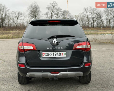 Серый Рено Колеос, объемом двигателя 2.5 л и пробегом 176 тыс. км за 14000 $, фото 10 на Automoto.ua