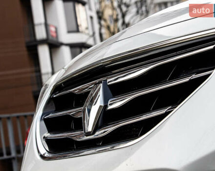 Серый Рено Колеос, объемом двигателя 2 л и пробегом 97 тыс. км за 13900 $, фото 18 на Automoto.ua