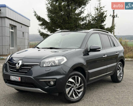 Серый Рено Колеос, объемом двигателя 2.5 л и пробегом 176 тыс. км за 14000 $, фото 3 на Automoto.ua