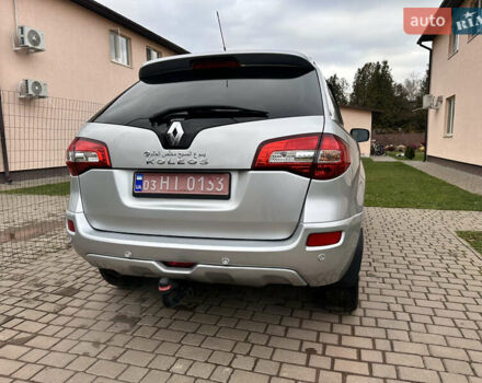 Серый Рено Колеос, объемом двигателя 2.49 л и пробегом 137 тыс. км за 13200 $, фото 1 на Automoto.ua
