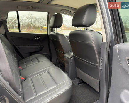 Серый Рено Колеос, объемом двигателя 2.5 л и пробегом 176 тыс. км за 14000 $, фото 45 на Automoto.ua