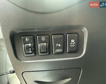 Сірий Рено Колеос, об'ємом двигуна 2 л та пробігом 90 тис. км за 12950 $, фото 17 на Automoto.ua