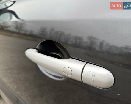 Серый Рено Колеос, объемом двигателя 2.5 л и пробегом 176 тыс. км за 14000 $, фото 21 на Automoto.ua