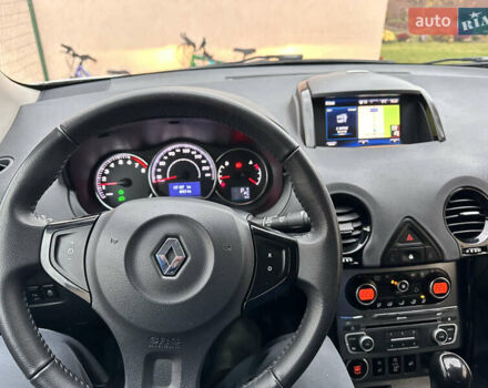 Серый Рено Колеос, объемом двигателя 2.49 л и пробегом 137 тыс. км за 13200 $, фото 4 на Automoto.ua