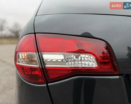 Серый Рено Колеос, объемом двигателя 2.5 л и пробегом 176 тыс. км за 14000 $, фото 22 на Automoto.ua