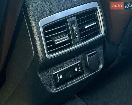 Сірий Рено Колеос, об'ємом двигуна 2 л та пробігом 166 тис. км за 18600 $, фото 30 на Automoto.ua