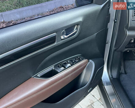 Сірий Рено Колеос, об'ємом двигуна 2 л та пробігом 166 тис. км за 18600 $, фото 26 на Automoto.ua