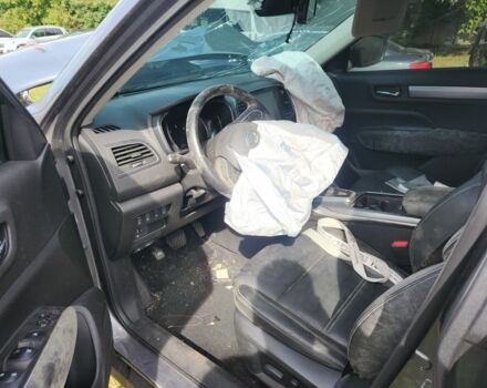 Серый Рено Колеос, объемом двигателя 0 л и пробегом 127 тыс. км за 9800 $, фото 4 на Automoto.ua