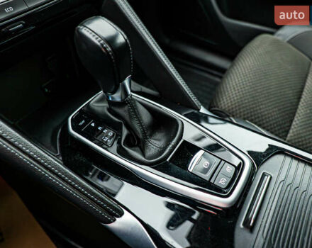 Серый Рено Колеос, объемом двигателя 2.5 л и пробегом 79 тыс. км за 23504 $, фото 17 на Automoto.ua