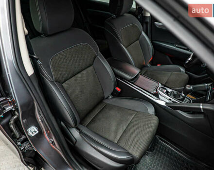 Серый Рено Колеос, объемом двигателя 2.5 л и пробегом 79 тыс. км за 23504 $, фото 18 на Automoto.ua