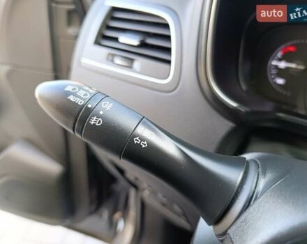 Серый Рено Колеос, объемом двигателя 2.49 л и пробегом 36 тыс. км за 25500 $, фото 39 на Automoto.ua