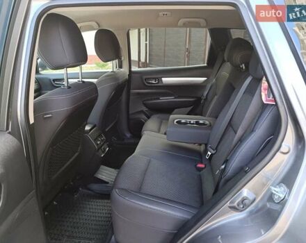 Серый Рено Колеос, объемом двигателя 2.49 л и пробегом 36 тыс. км за 25500 $, фото 51 на Automoto.ua