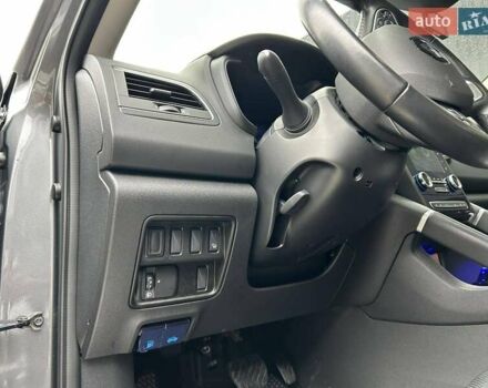 Серый Рено Колеос, объемом двигателя 2 л и пробегом 36 тыс. км за 25500 $, фото 19 на Automoto.ua