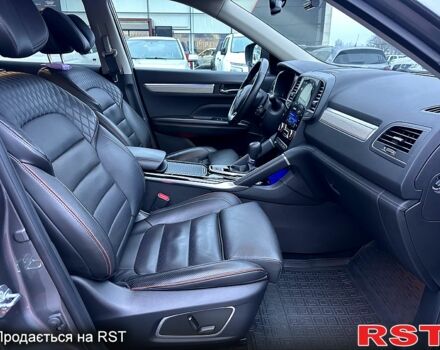 Серый Рено Колеос, объемом двигателя 2.5 л и пробегом 51 тыс. км за 26983 $, фото 11 на Automoto.ua