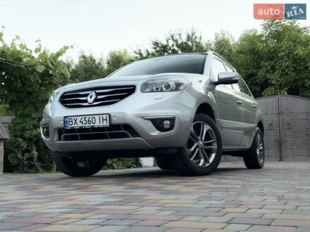 Серый Рено Колеос, объемом двигателя 2.49 л и пробегом 180 тыс. км за 11800 $, фото 1 на Automoto.ua