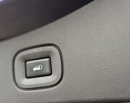 Синий Рено Колеос, объемом двигателя 2 л и пробегом 74 тыс. км за 25800 $, фото 7 на Automoto.ua