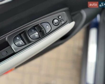 Синий Рено Колеос, объемом двигателя 2 л и пробегом 74 тыс. км за 25800 $, фото 28 на Automoto.ua