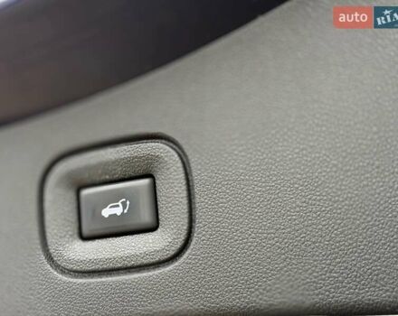 Синий Рено Колеос, объемом двигателя 2 л и пробегом 74 тыс. км за 25800 $, фото 7 на Automoto.ua