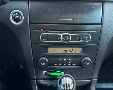 Белый Рено Лагуна, объемом двигателя 1.9 л и пробегом 231 тыс. км за 4990 $, фото 6 на Automoto.ua