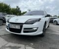 Белый Рено Лагуна, объемом двигателя 2 л и пробегом 270 тыс. км за 8000 $, фото 1 на Automoto.ua