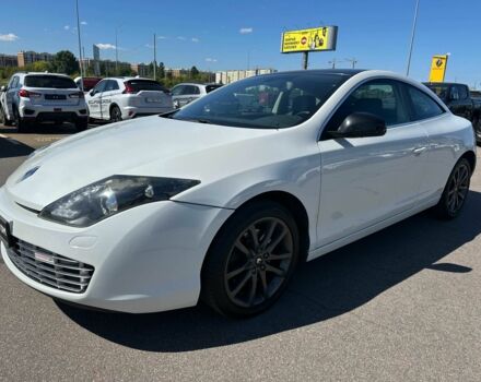 Белый Рено Лагуна, объемом двигателя 2 л и пробегом 242 тыс. км за 8700 $, фото 2 на Automoto.ua