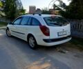 Белый Рено Лагуна, объемом двигателя 1.9 л и пробегом 300 тыс. км за 5000 $, фото 2 на Automoto.ua