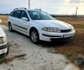 Белый Рено Лагуна, объемом двигателя 1.9 л и пробегом 300 тыс. км за 5000 $, фото 1 на Automoto.ua