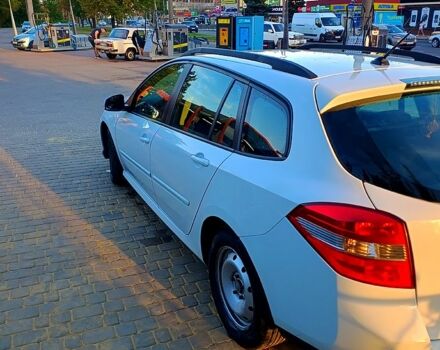 Белый Рено Лагуна, объемом двигателя 1.5 л и пробегом 306 тыс. км за 5800 $, фото 2 на Automoto.ua