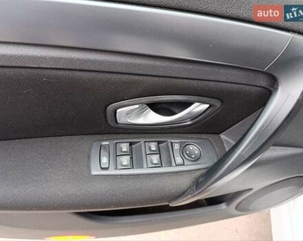 Рено Лагуна 2009 в Харькове на Automoto.ua Белый Рено Лагуна, объемом двигателя 1.46 л и пробегом 197 тыс. км за 5850 $, фото 1 на Automoto.ua