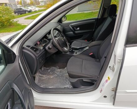 Рено Лагуна 2009 в Харькове на Automoto.ua Белый Рено Лагуна, объемом двигателя 1.5 л и пробегом 197 тыс. км за 5850 $, фото 3 на Automoto.ua